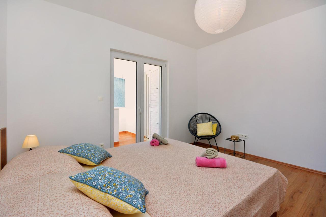 Apartment Wild Rose Podstrana Exterior photo